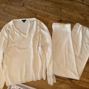 Boohoo Cream Knit V-Neck Sweater & Lounge Pants Set